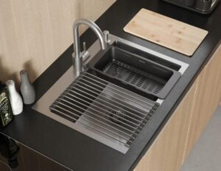 Instalacja zlewu na blacie