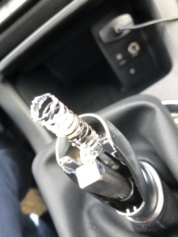 Narzędzia i materiały do montażu