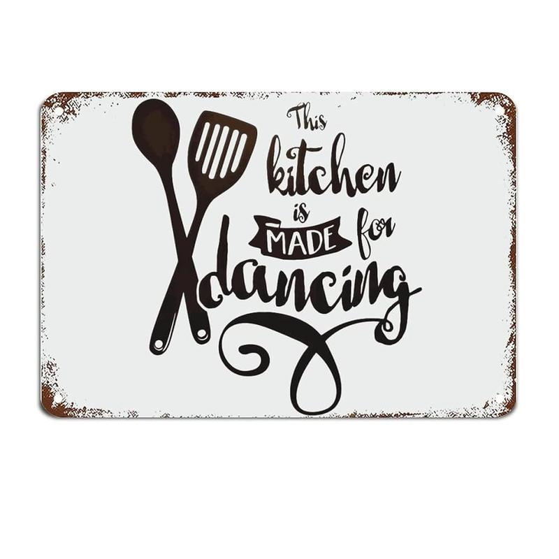 Oświetlenie w białej kuchni