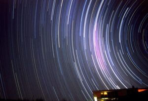 Odkryj magię swirling – jakie farby wybrać do swojego dzieła?