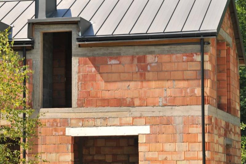 Praktyczne porady, jak skutecznie ocieplić nadproże pod rolety