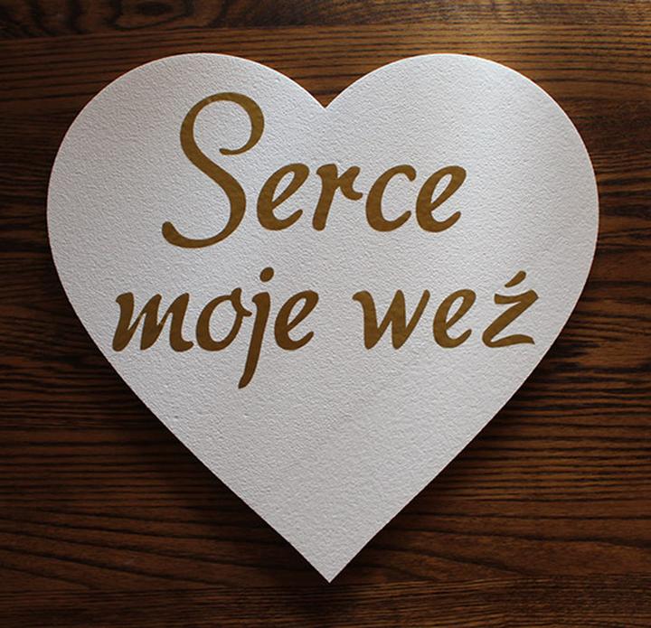 Materiały i narzędzia do serca ze styropianu